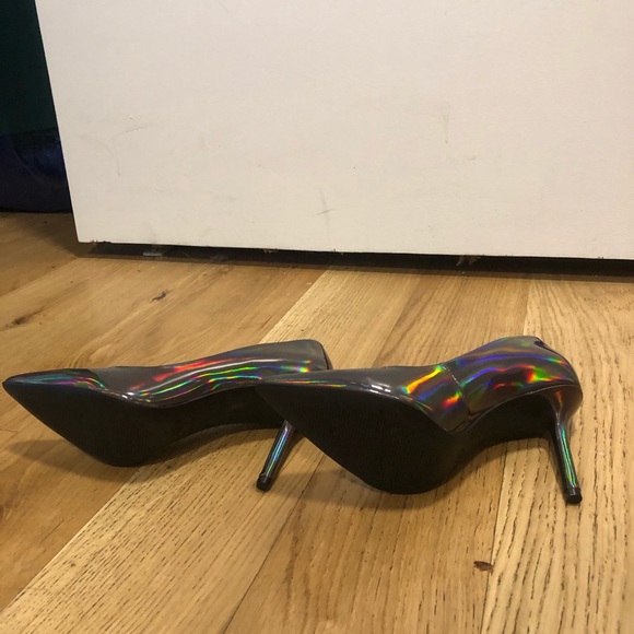 NWOT Katy Perry Iridescent Heels - Picture 5 of 5